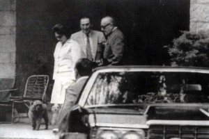 Cámpora debió esperar 20' en la puerta de la quinta 17 de octubre y fue atendido por Perón en el hall
